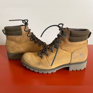Timberland Women's Ortholite All Weather Lace-Up Boots in great condition🌸🥳😎